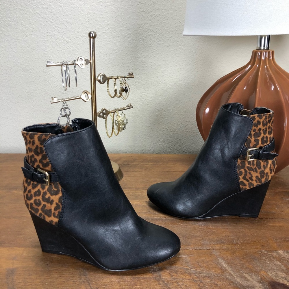 NWT New Direction Black-Leopard Vegan Leather Boot - Picture 3 of 8